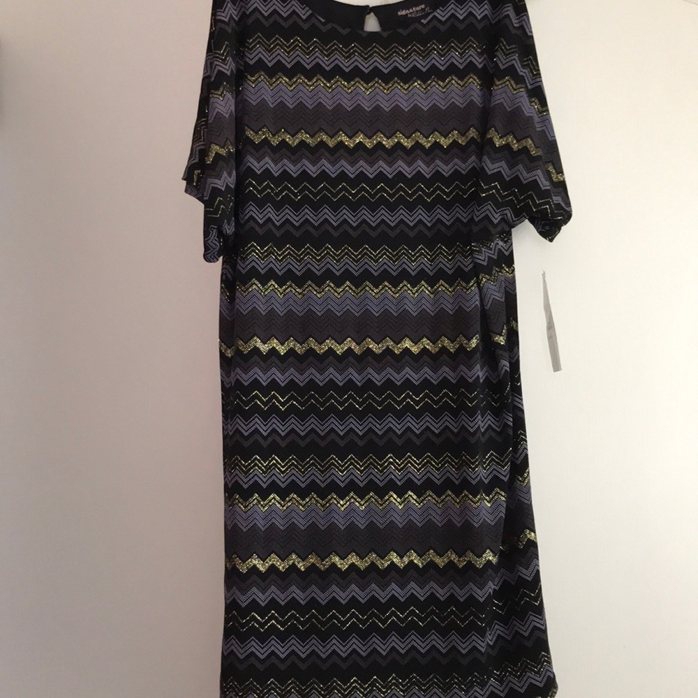 Dress - Picture 1 of 2